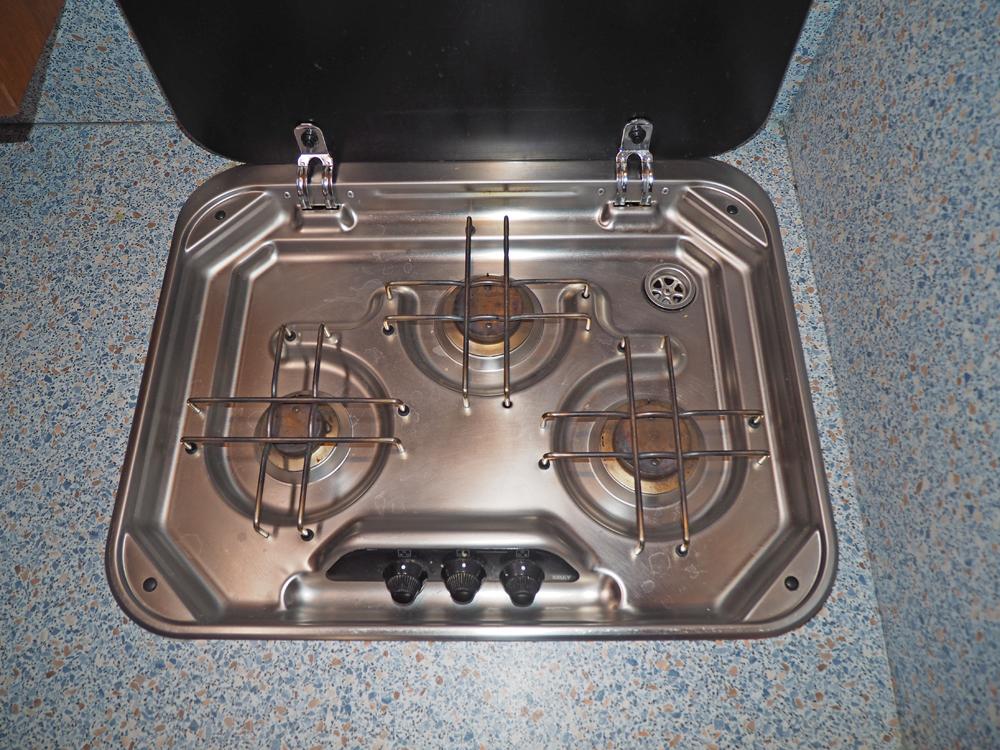 Aft cabin, Accommodation